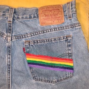 Hand painted Pink Floyd High rise Levi shorts